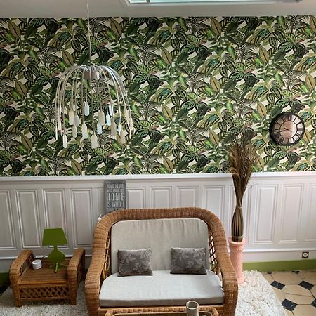 Les Capucines Bed & Breakfast Abbeville Bagian luar foto
