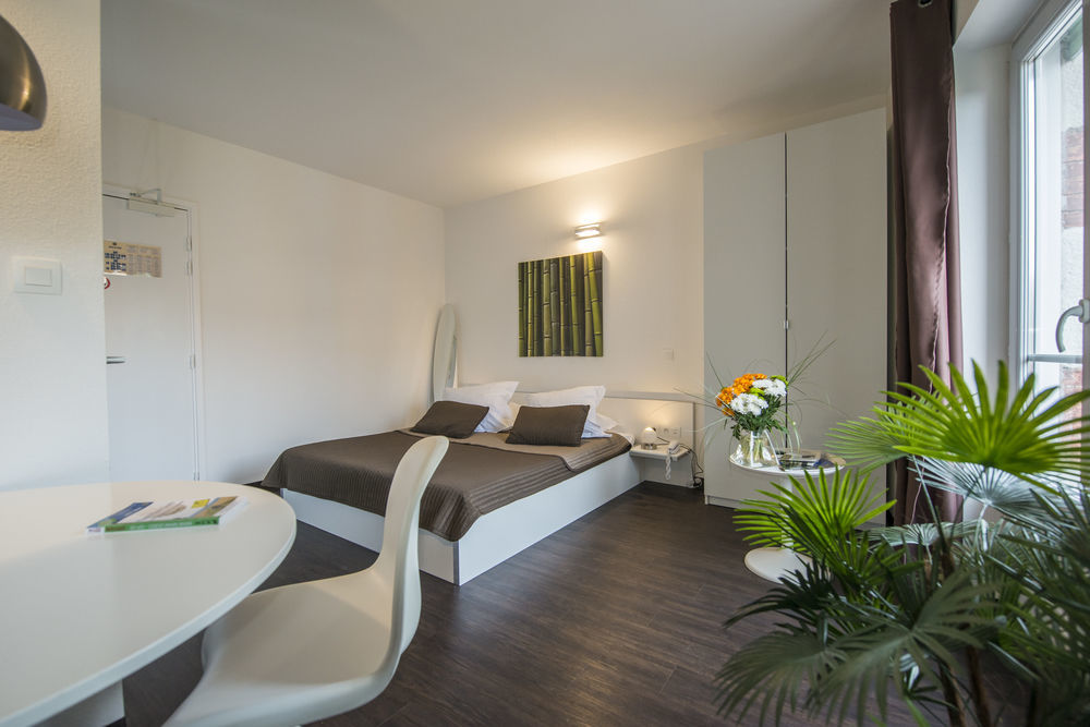 Les Capucines Bed & Breakfast Abbeville Bagian luar foto