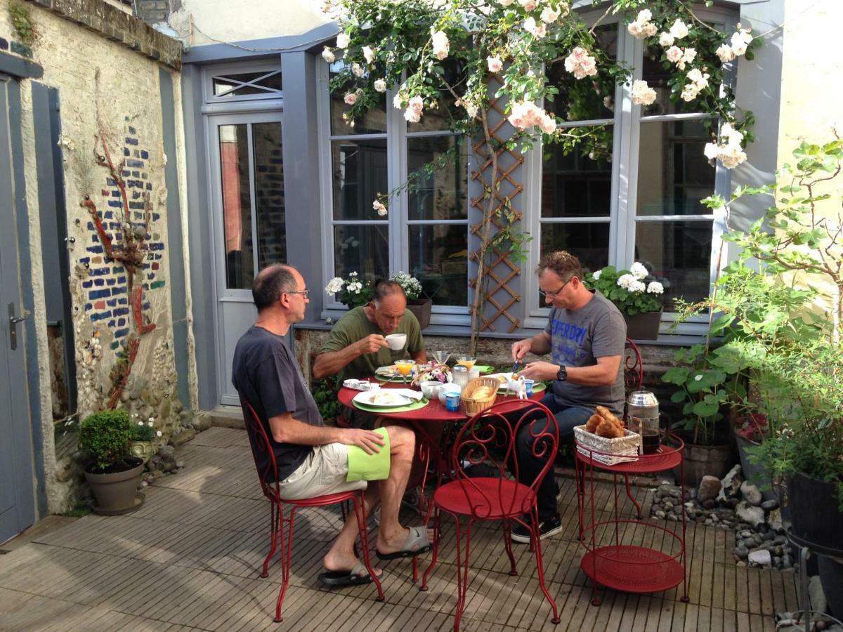 Les Capucines Bed & Breakfast Abbeville Bagian luar foto