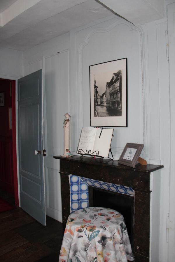 Les Capucines Bed & Breakfast Abbeville Bagian luar foto